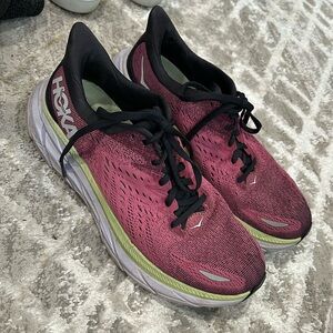 HOKA ONE ONE CLIFTON 8 SNEAKERS